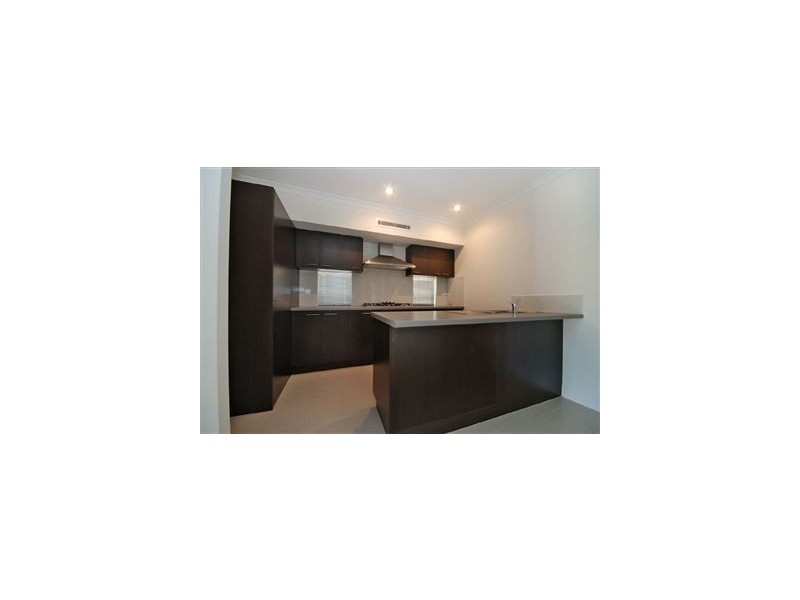 325 Fulham Street, Cloverdale WA 6105