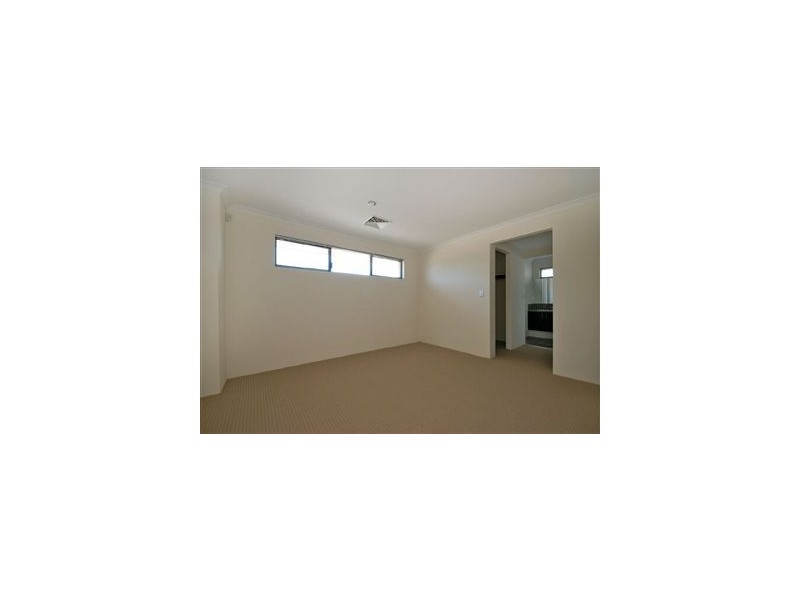 325 Fulham Street, Cloverdale WA 6105