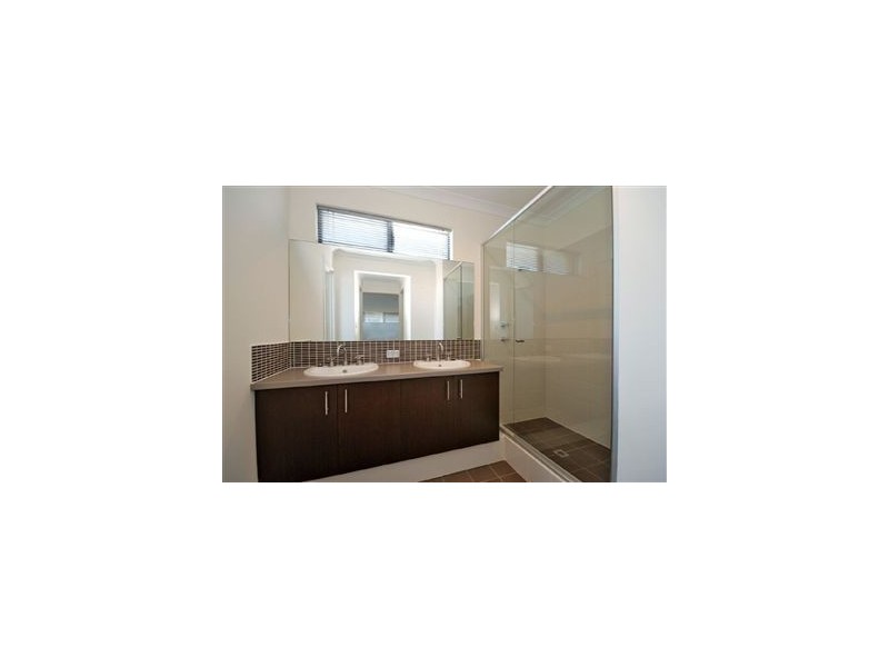 325 Fulham Street, Cloverdale WA 6105