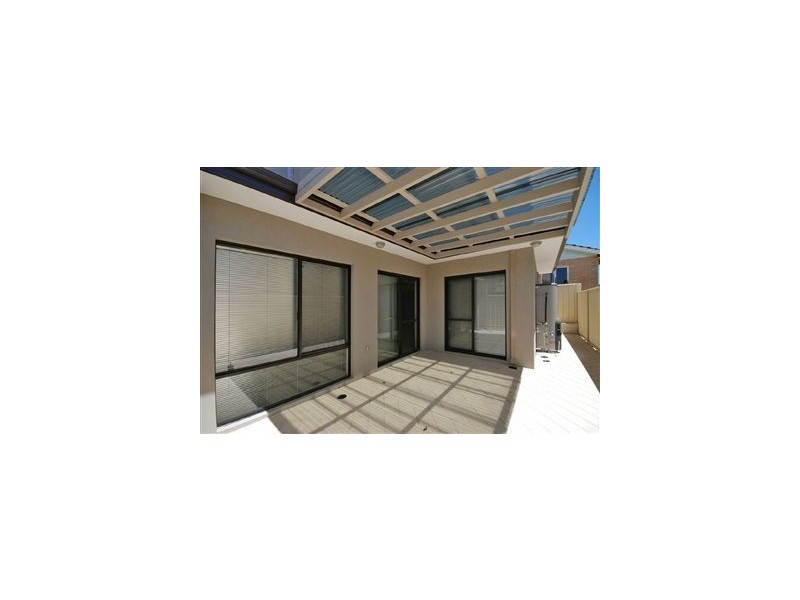 325 Fulham Street, Cloverdale WA 6105