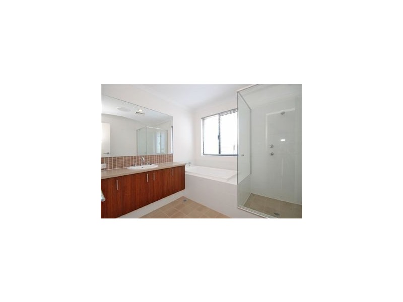 327 Fulham Street, Cloverdale WA 6105
