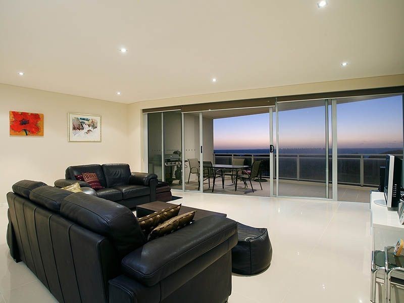 8/52 Rollinson Road, North Coogee WA 6163