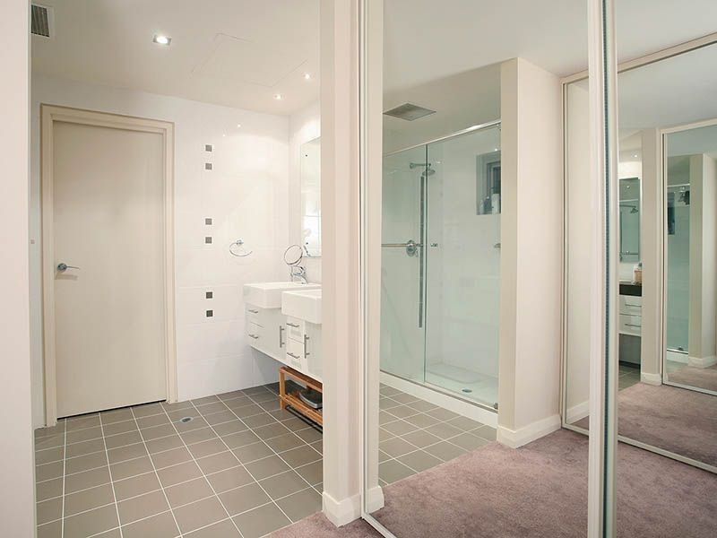 8/52 Rollinson Road, North Coogee WA 6163