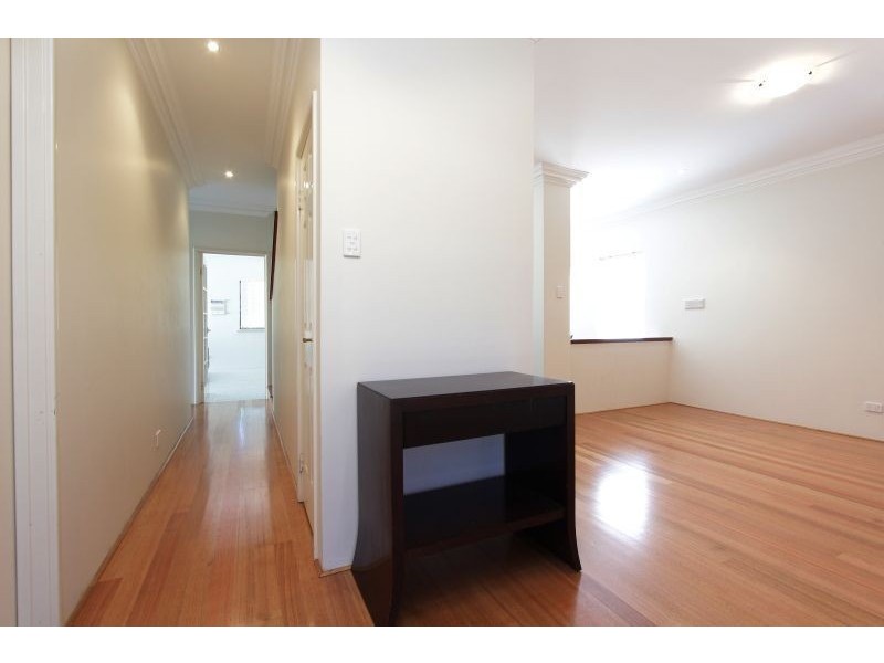 8 Hesford Avenue, Mount Pleasant WA 6153