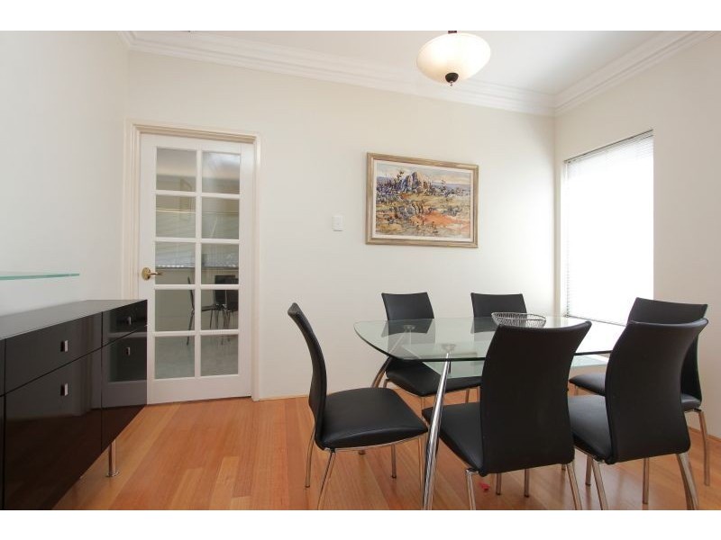 8 Hesford Avenue, Mount Pleasant WA 6153