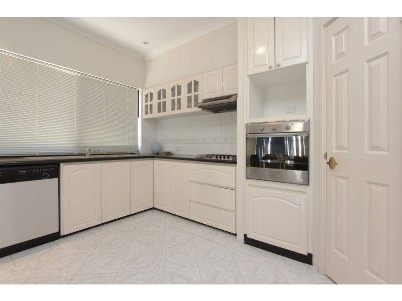 8 Hesford Avenue, Mount Pleasant WA 6153