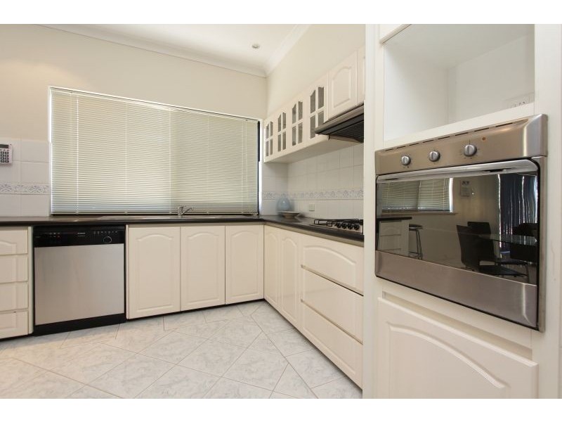 8 Hesford Avenue, Mount Pleasant WA 6153