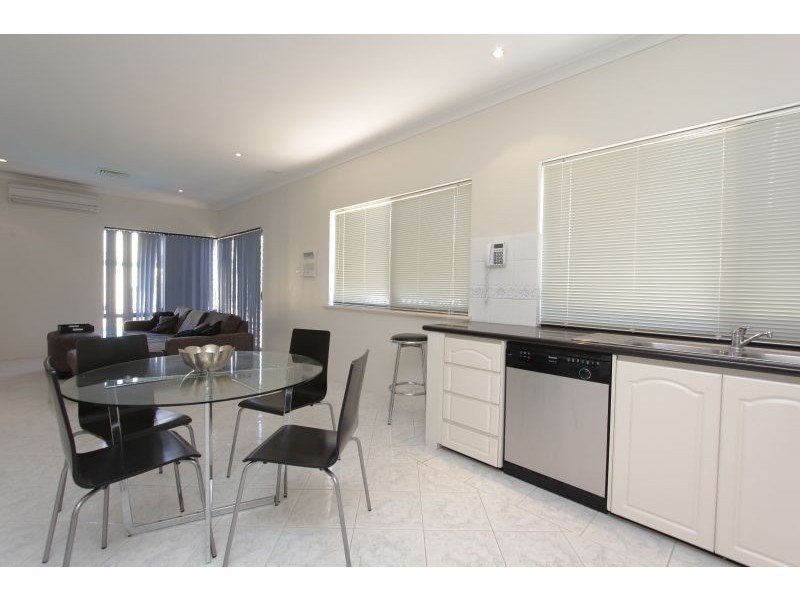 8 Hesford Avenue, Mount Pleasant WA 6153