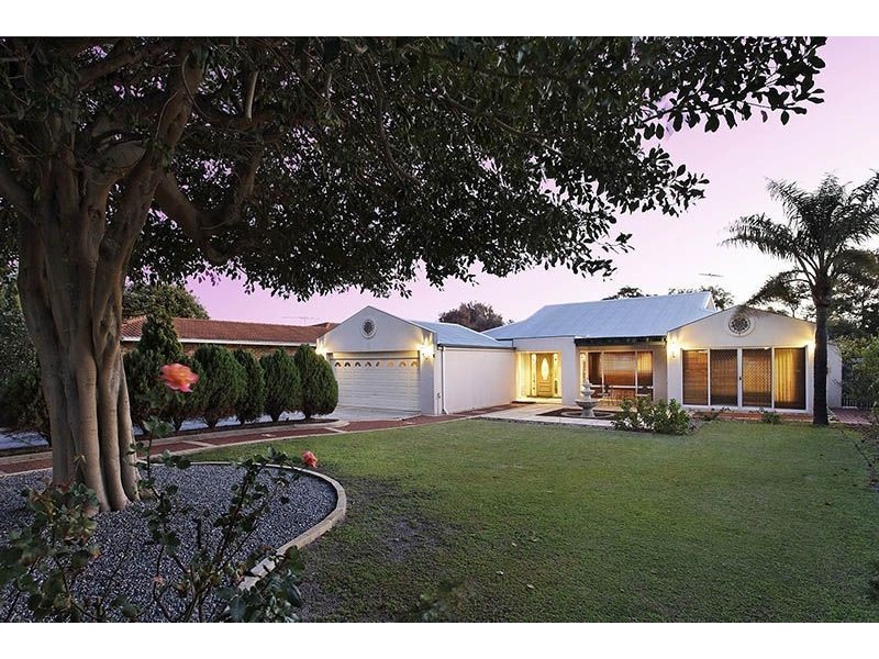 15 Glenelg Street, Applecross WA 6153