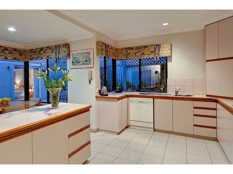 5 Wylie Cove, Winthrop WA 6150