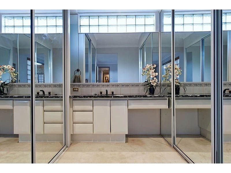 5 Wylie Cove, Winthrop WA 6150