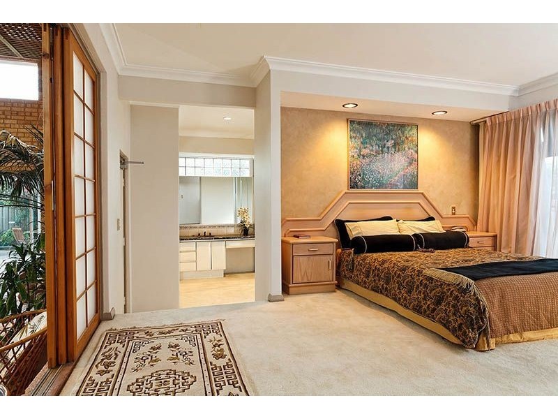 5 Wylie Cove, Winthrop WA 6150