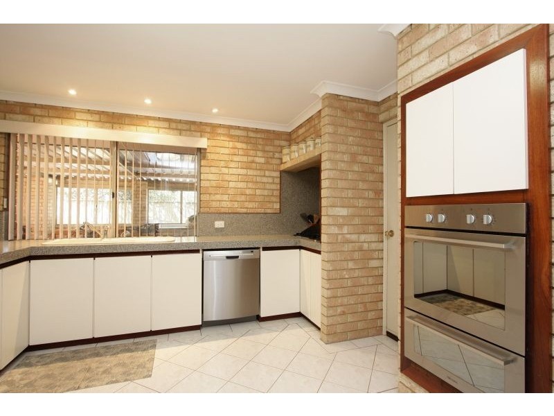 9 Jolley Grove, Winthrop WA 6150