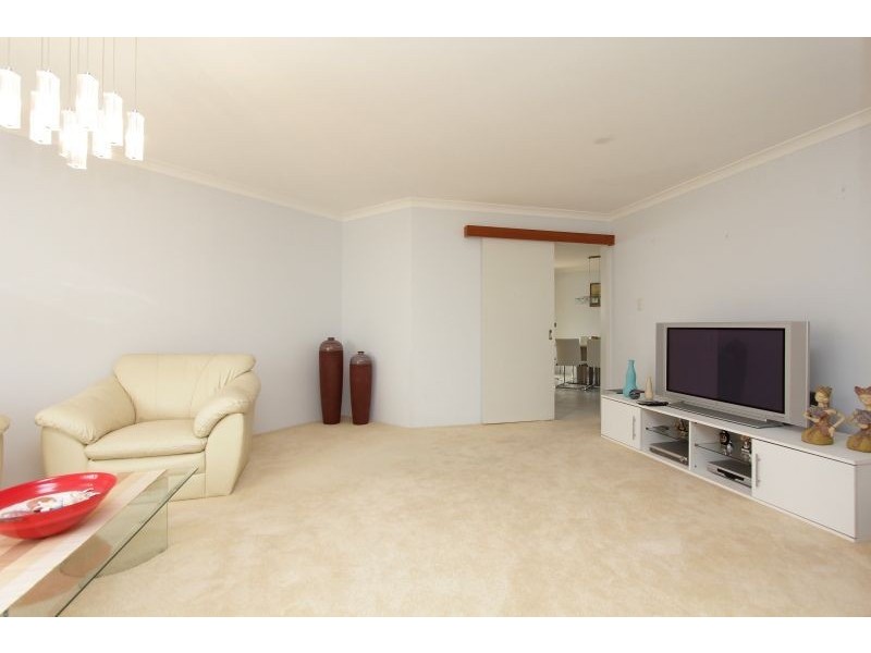 11 Hawker Close, Kardinya WA 6163
