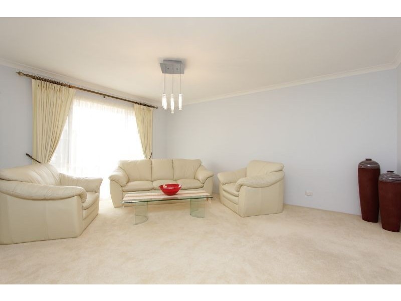 11 Hawker Close, Kardinya WA 6163