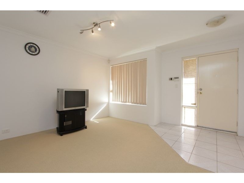 2/73 Queen Street, Bentley WA 6102