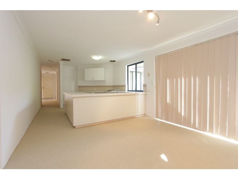 2/73 Queen Street, Bentley WA 6102