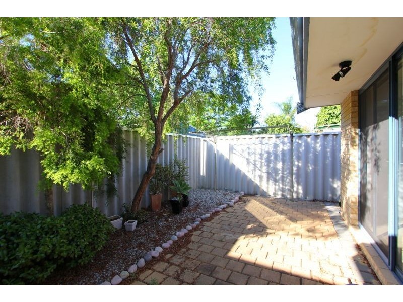 2/73 Queen Street, Bentley WA 6102