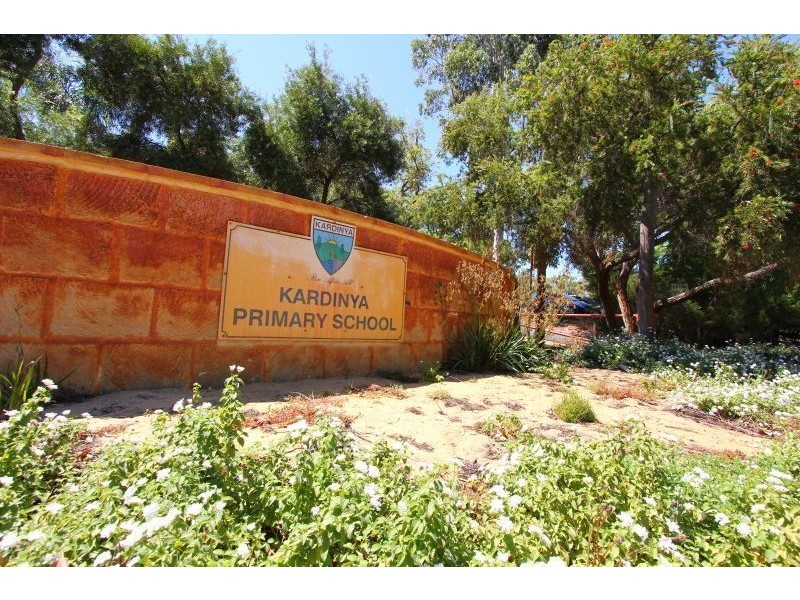 43 Ochiltree Way, Kardinya WA 6163