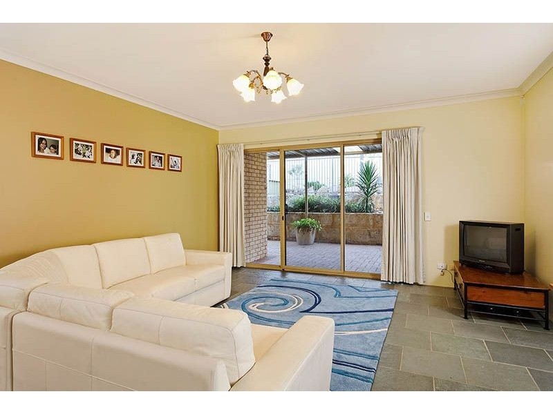 26 Ten Seldam Cir, Winthrop WA 6150