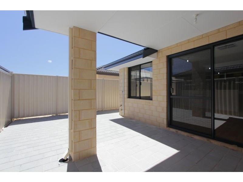 10 Scarpview Road, East Cannington WA 6107