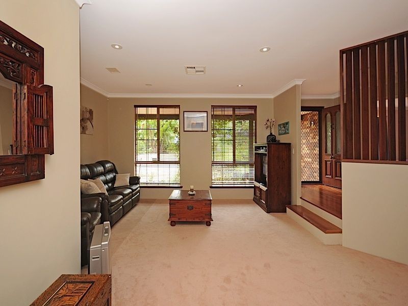 6 Wyss Lane, North Lake WA 6163