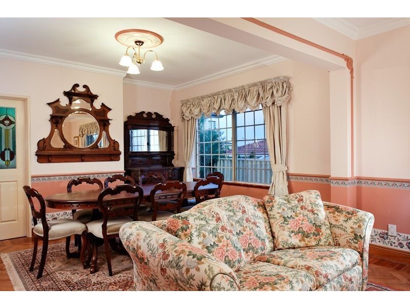 9 Wheare Court, Winthrop WA 6150