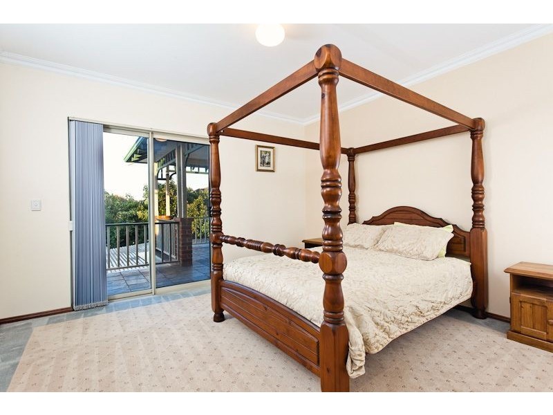 9 Wheare Court, Winthrop WA 6150