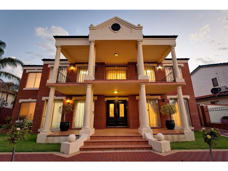 9 Zenith Street, Shelley WA 6148