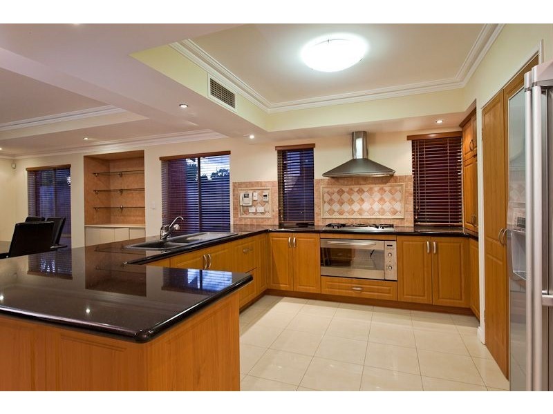 9 Zenith Street, Shelley WA 6148