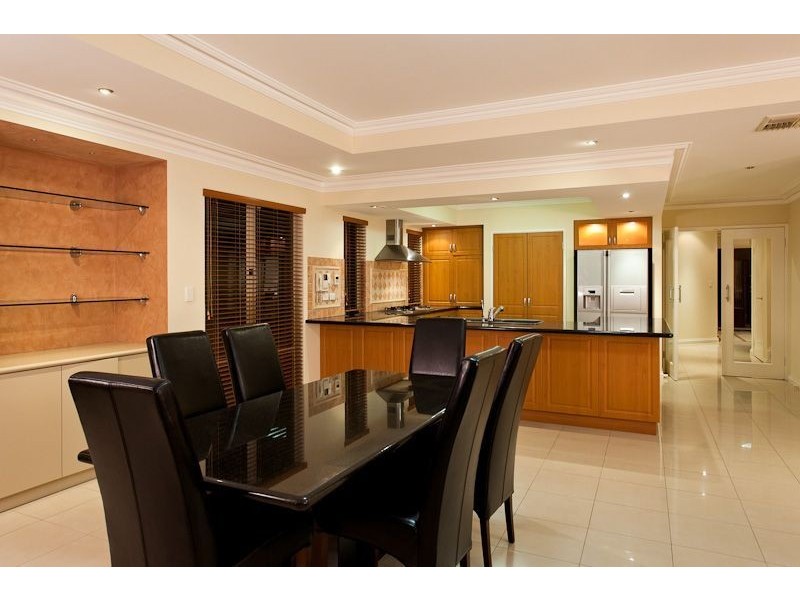 9 Zenith Street, Shelley WA 6148