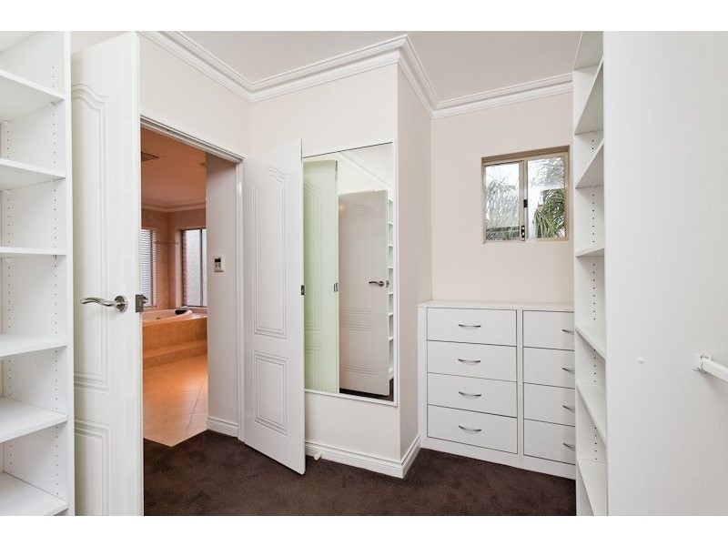 9 Zenith Street, Shelley WA 6148