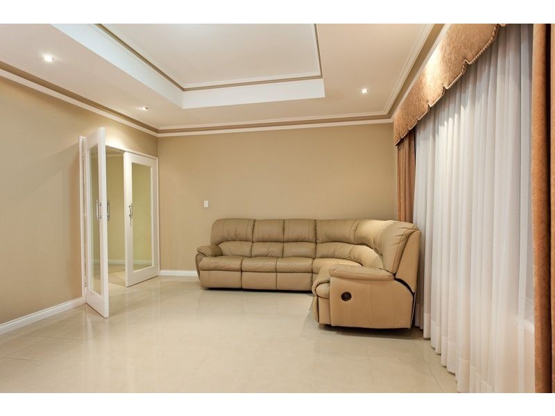 9 Zenith Street, Shelley WA 6148