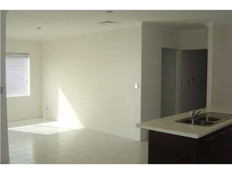 16A Lowes Street, Cloverdale WA 6105