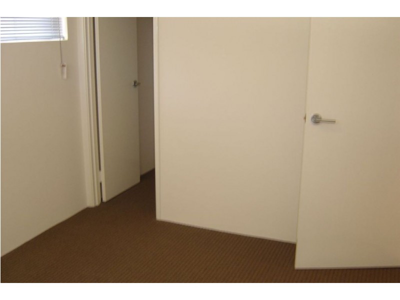 16A Lowes Street, Cloverdale WA 6105
