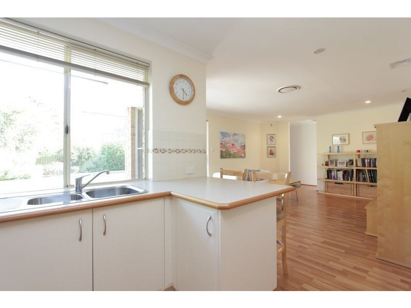 4 Hackett Pass, Winthrop WA 6150