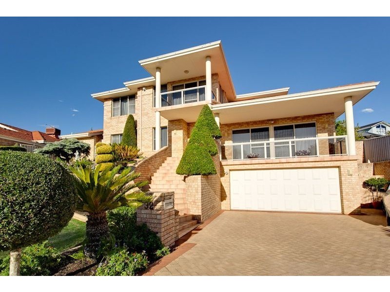 32 Lucraft Gardens, Winthrop WA 6150