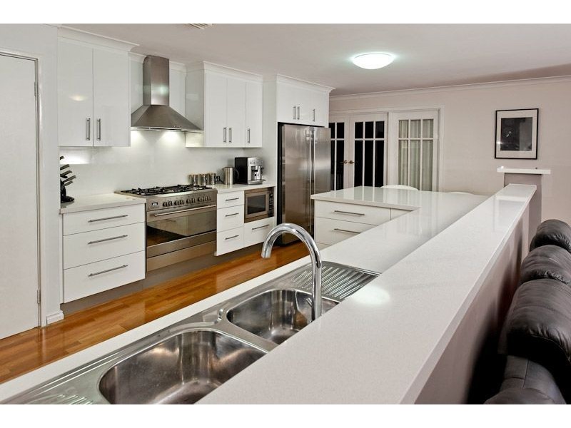 4 Yeldon Tor, Winthrop WA 6150