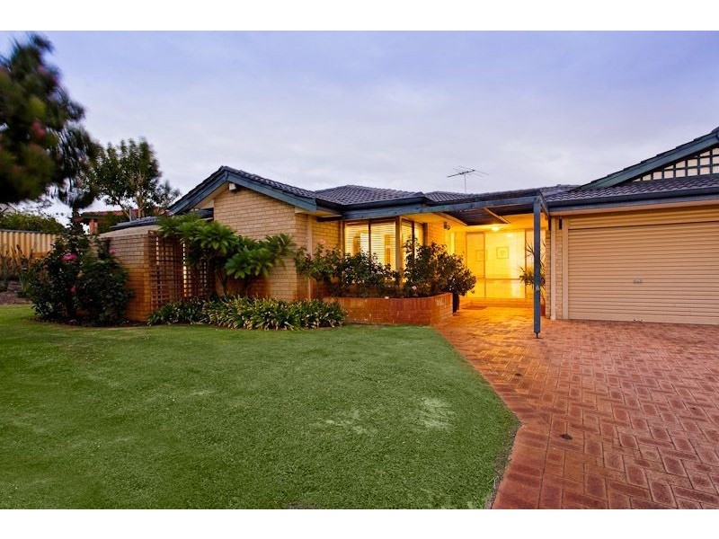 4 Yeldon Tor, Winthrop WA 6150