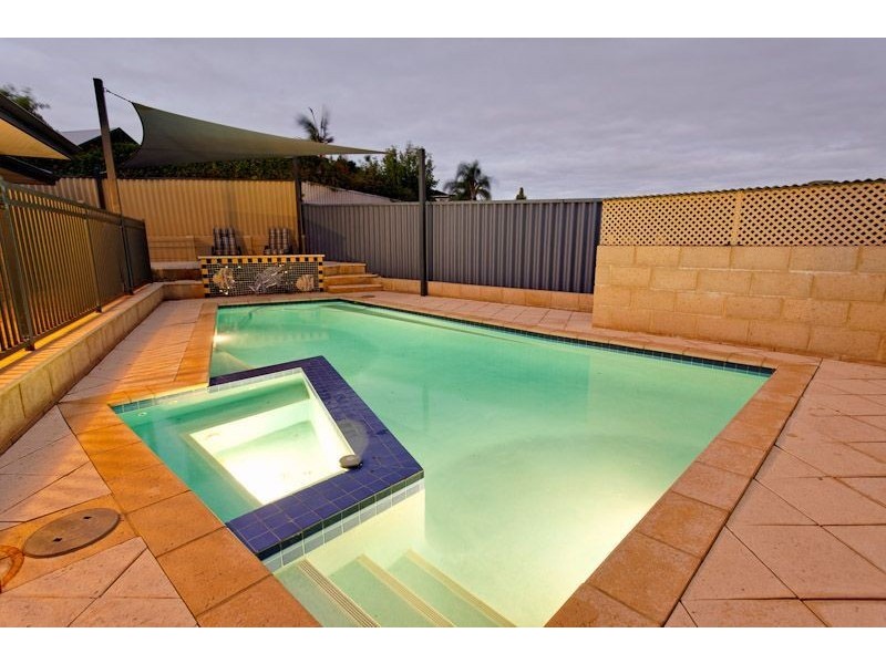 4 Yeldon Tor, Winthrop WA 6150