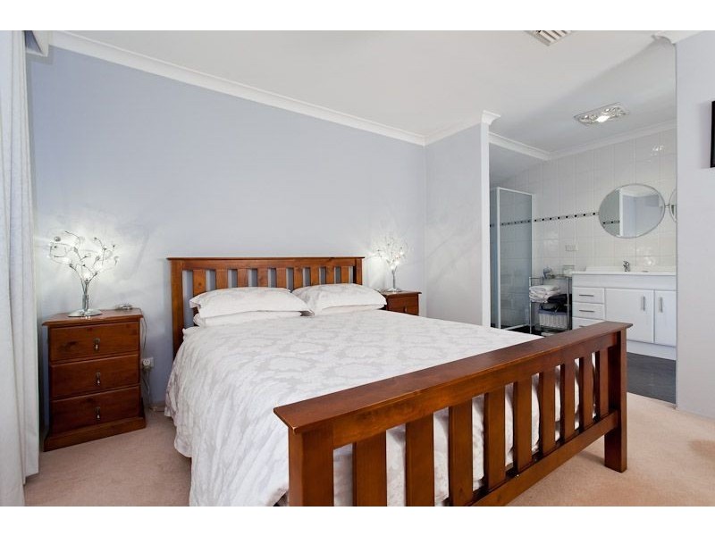 4 Yeldon Tor, Winthrop WA 6150