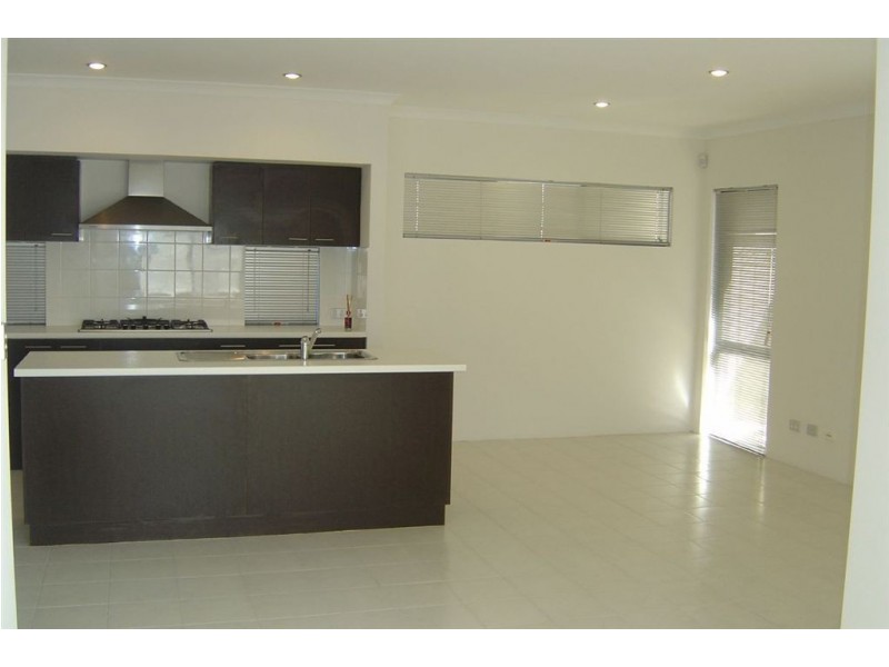 16A Lowes Street, Cloverdale WA 6105