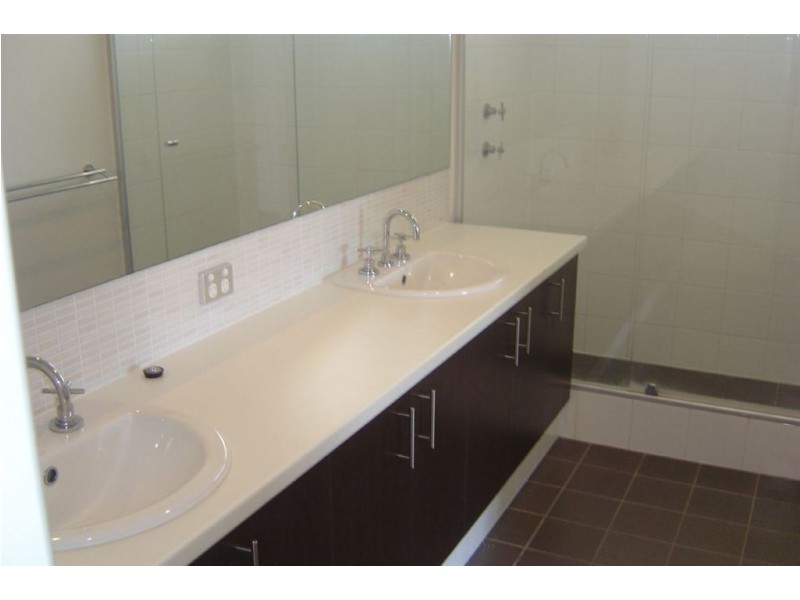 16A Lowes Street, Cloverdale WA 6105