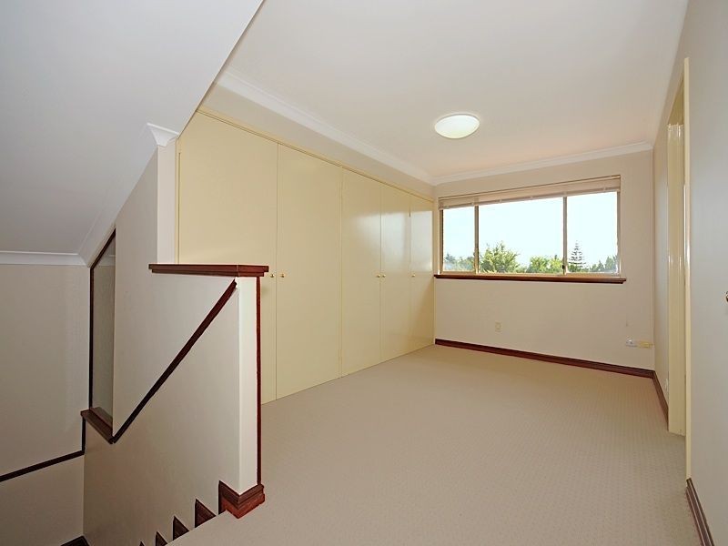 7 Rossiter Way, Winthrop WA 6150