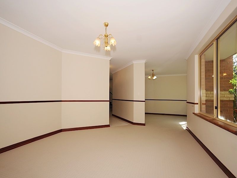 7 Rossiter Way, Winthrop WA 6150