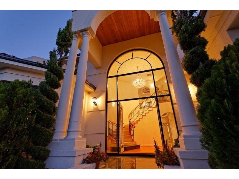 140 Burke Drive, Attadale WA 6156