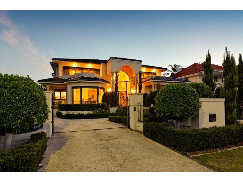 140 Burke Drive, Attadale WA 6156