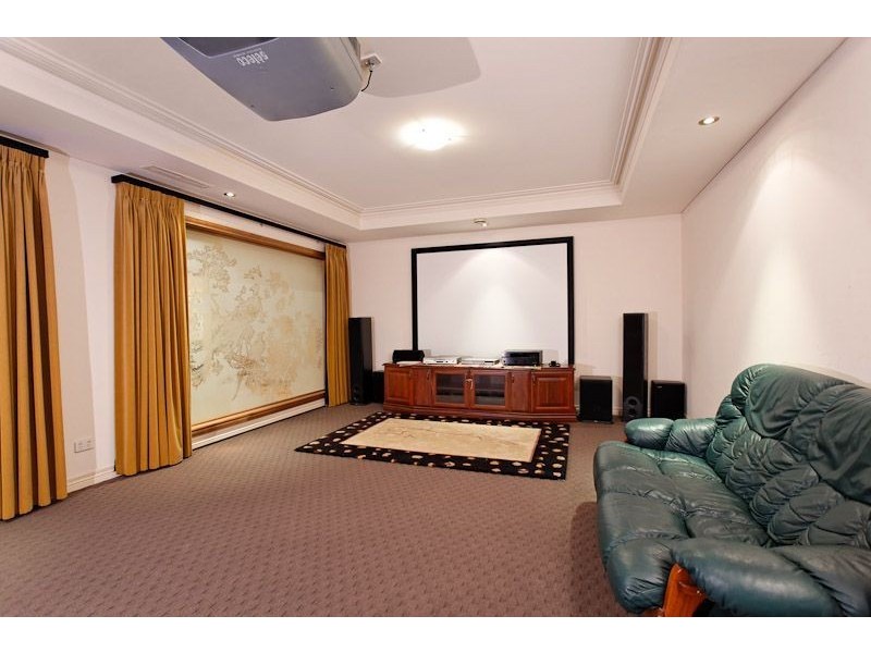 140 Burke Drive, Attadale WA 6156