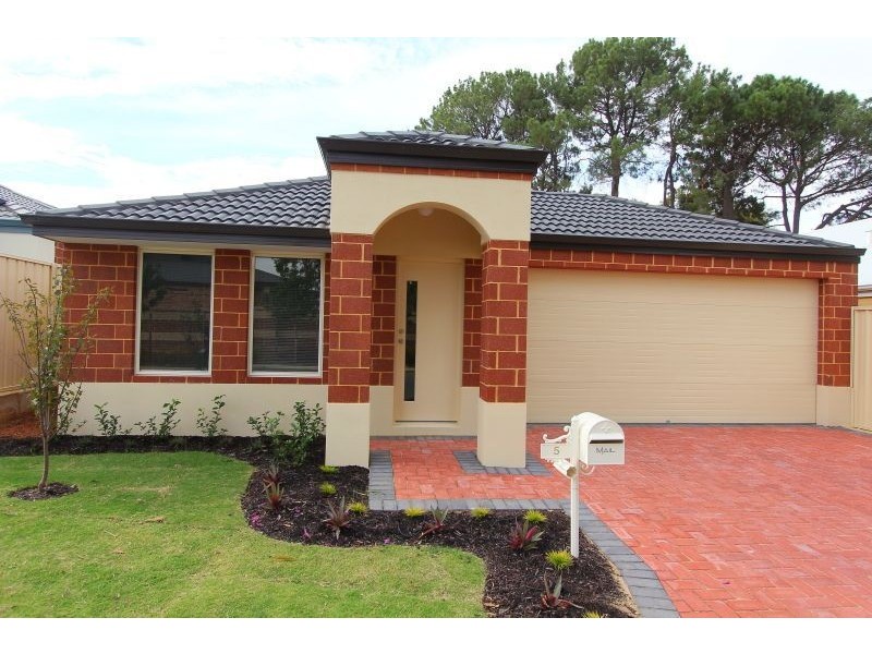 5 Delrosso Place, O’connor WA 6163