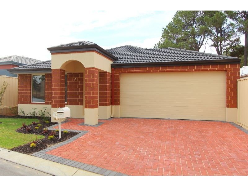 5 Delrosso Place, O’connor WA 6163